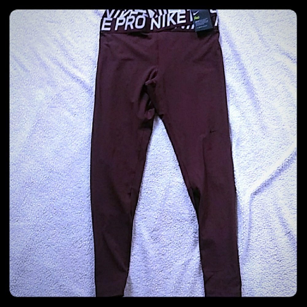 NIKE LEGGINGS SIZE LARGE